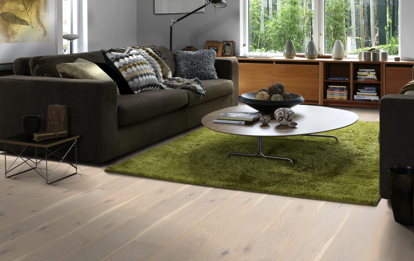 Паркетная доска Kahrs Новая классика Дуб Кружево Nouveau Lace 151NAYEKS1KW240 Lively 2420×187×15 фото в интерьере